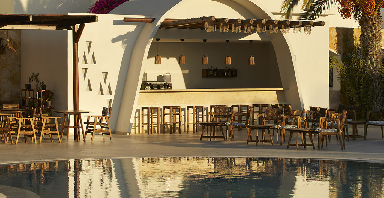 Pool Bar