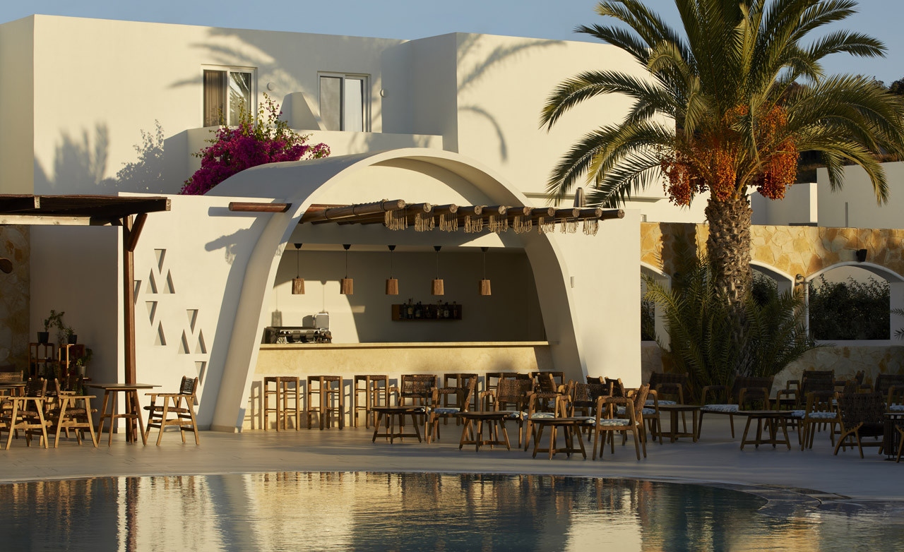 Pool Bar