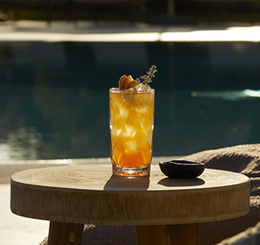 Pool Bar